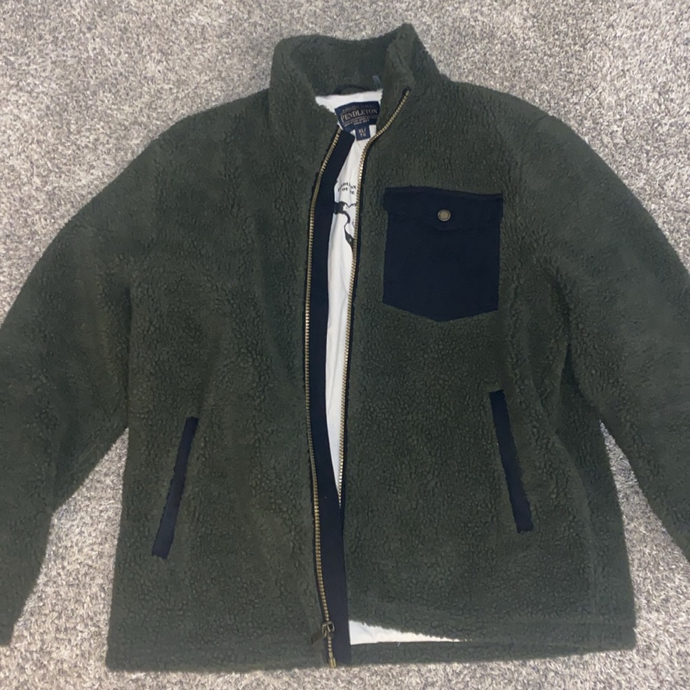 NWOT mens Pendleton Sherpa coat